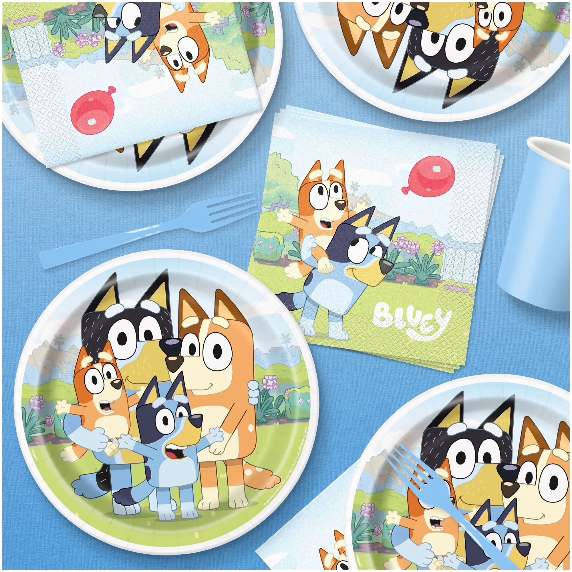 Bluey Party Supplies - Party Round Paper Dinner Plates and Lunch Napkins (Serves 16)