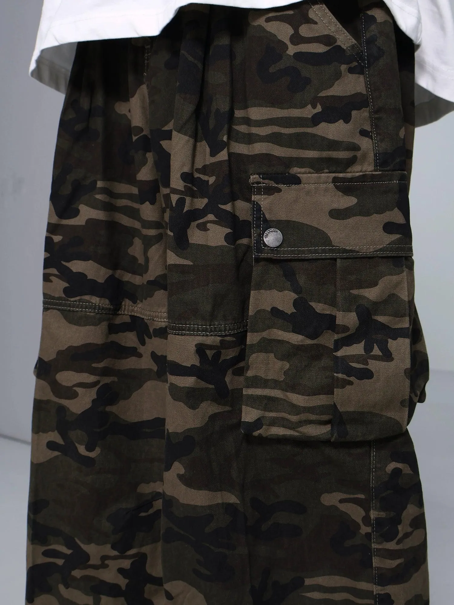 Camouflage Print Wide Leg Cargo Pants