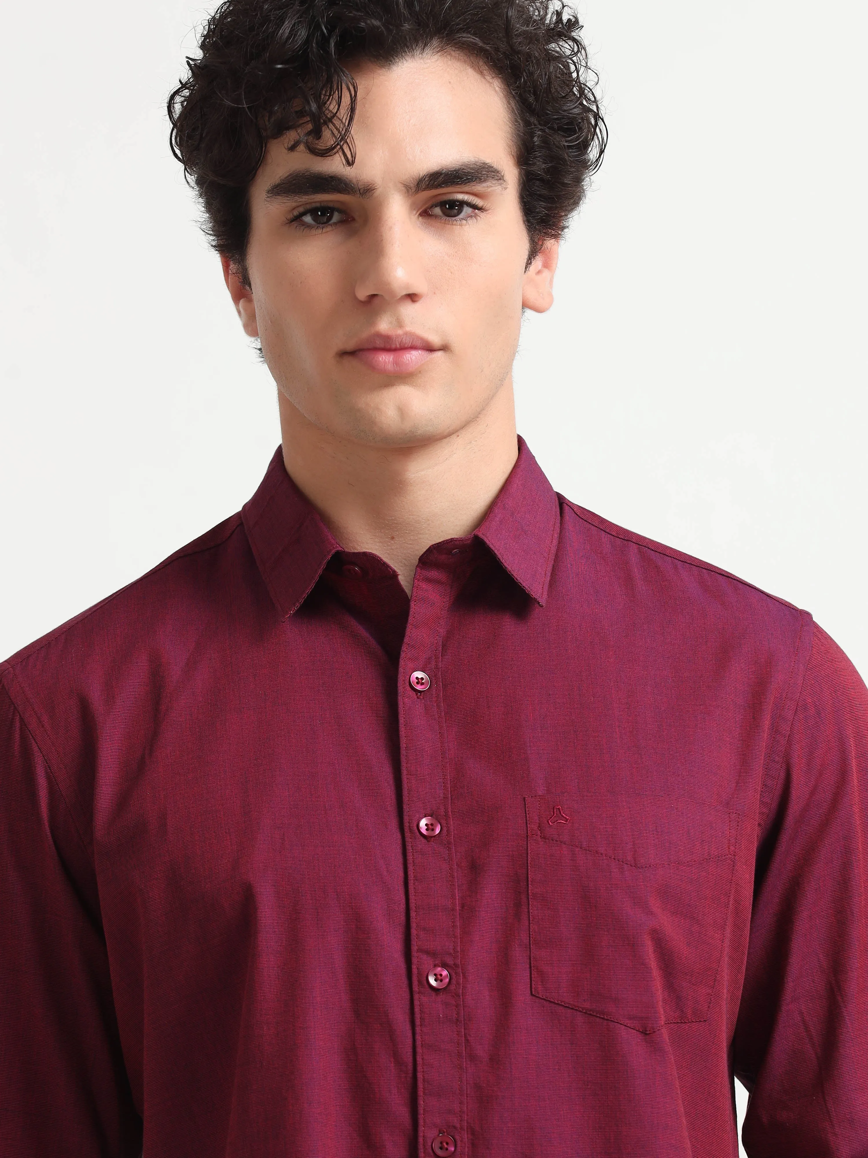 MEN'S CHERRY RED SOLID SLIM FIT SHIRT