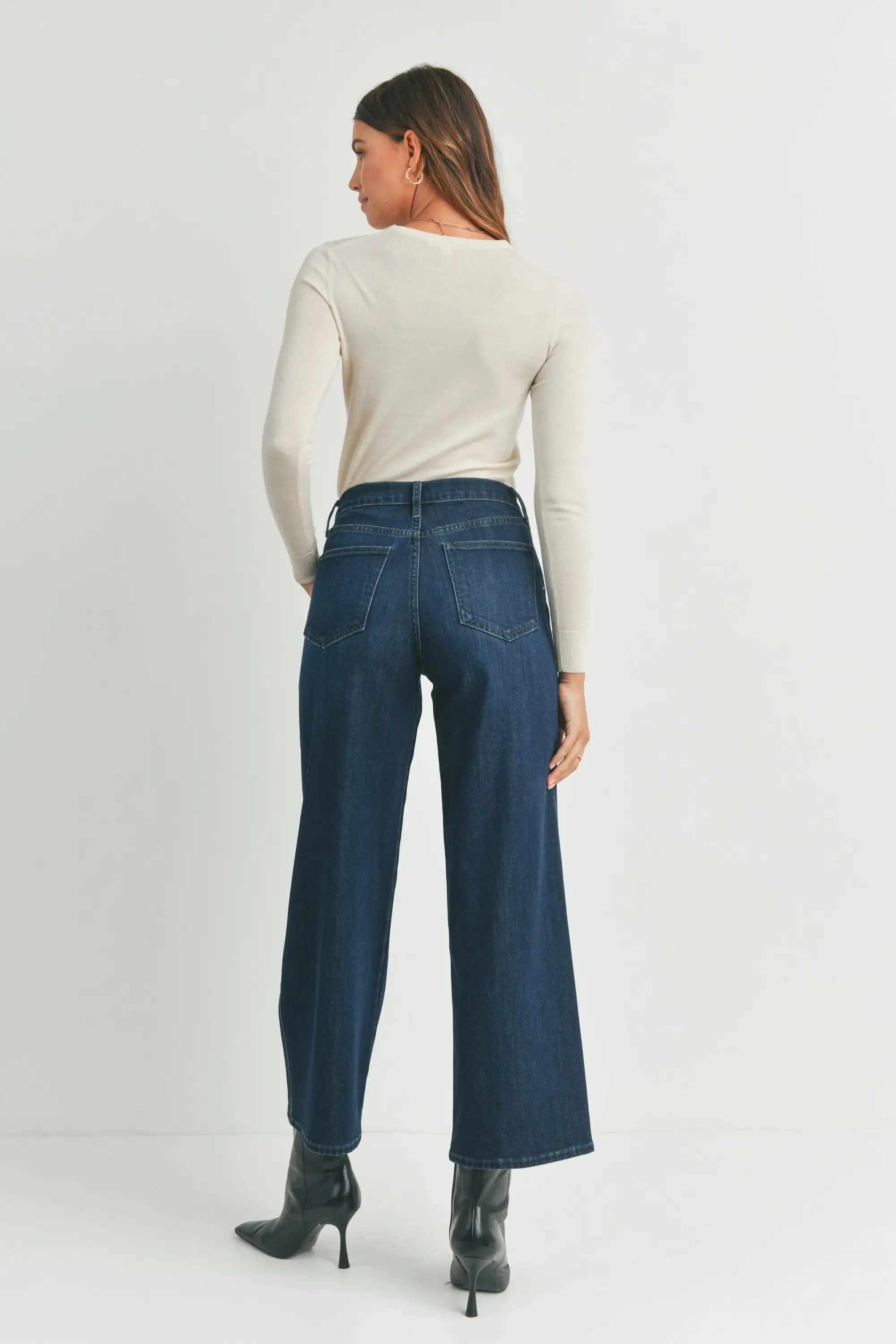 SEAMED UTILITY STRAIGHT JEANS