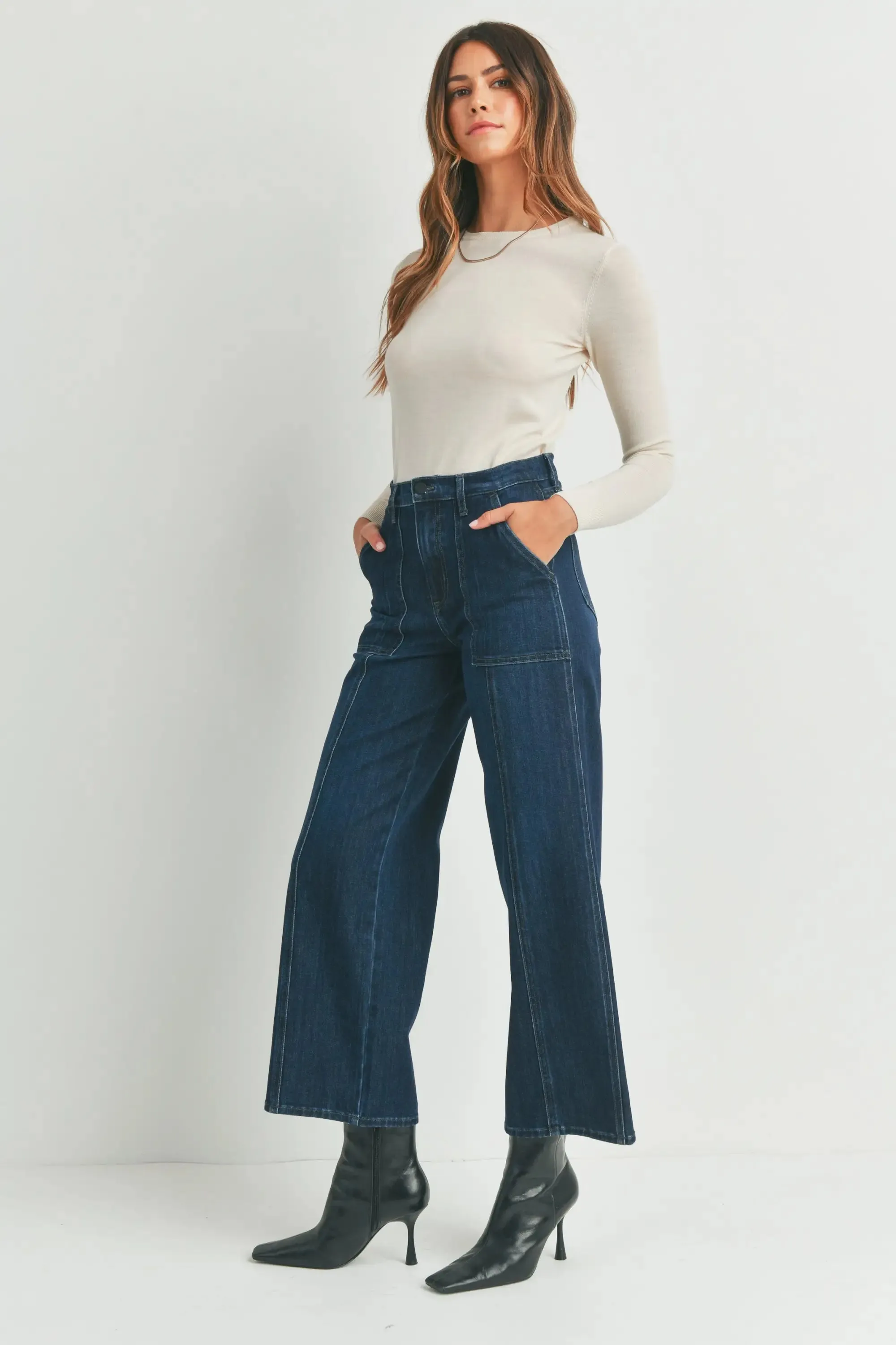 SEAMED UTILITY STRAIGHT JEANS